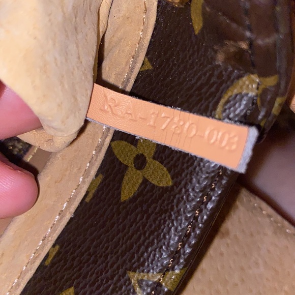 Louis Vuitton Vintage - Picture 9 of 9